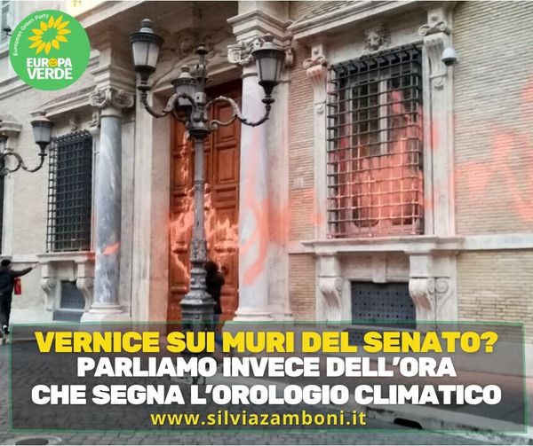 VERNICE SUI MURI DEL SENATO? PARLIAMO INVECE DELL’EMERGENZA CLIMATICA!!!